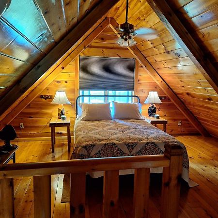Neshannock Creekside Log Cabin Volant 外观 照片
