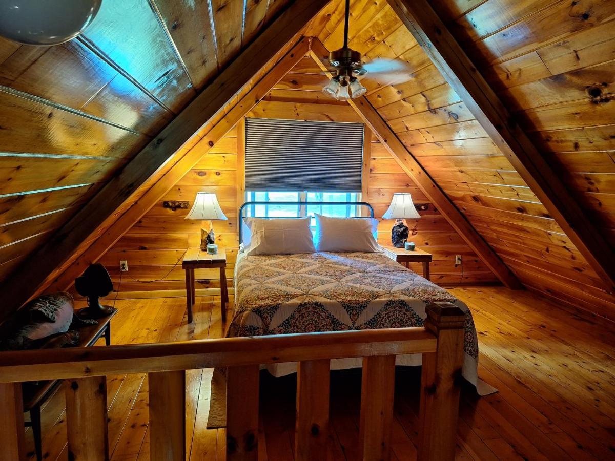 Neshannock Creekside Log Cabin Volant 外观 照片