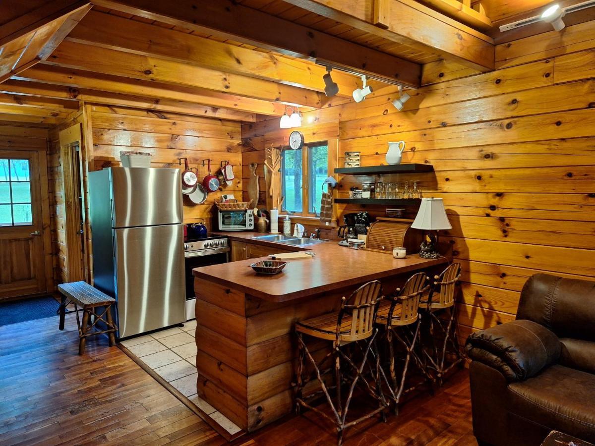 Neshannock Creekside Log Cabin Volant 外观 照片